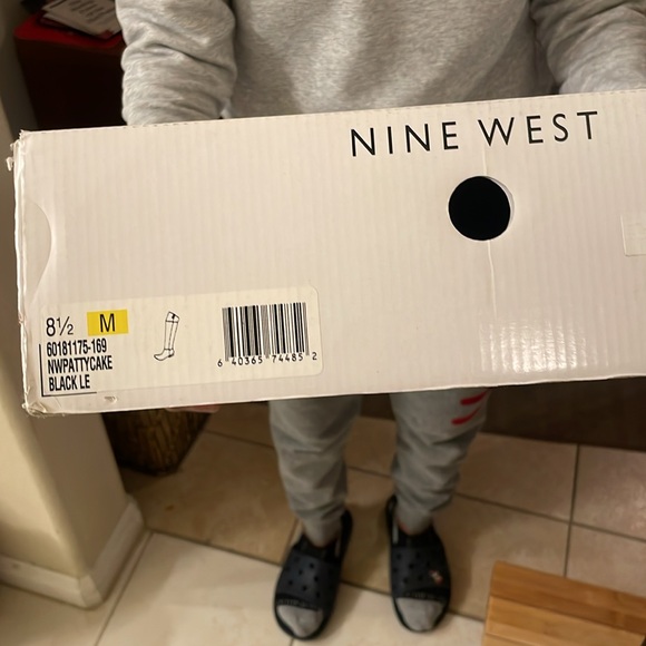 Black Leather Knee-High Boots made by Nine West - Picture 5 of 6